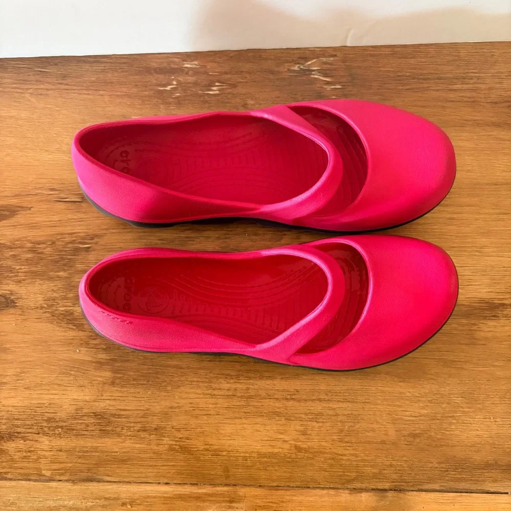 Crocs Duet Busy Day Mary Jane Flats Raspberry Pink Womens 9 Casual Comfort Shoes